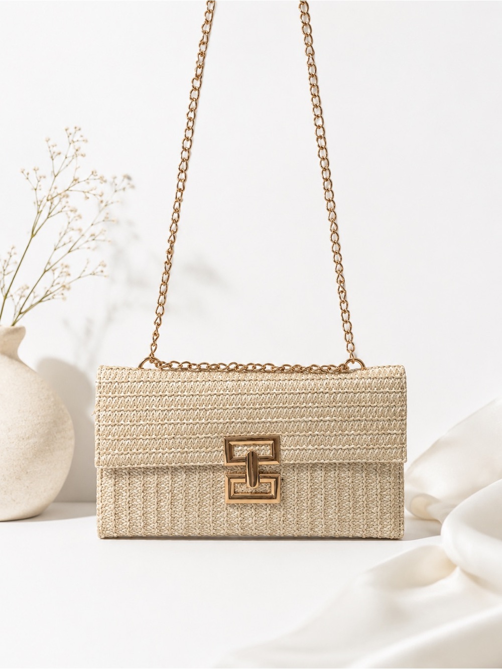 NWOT Woven Straw Clutch Crossbody Bag Adjustable Gold Chain Quiet Luxury Beige